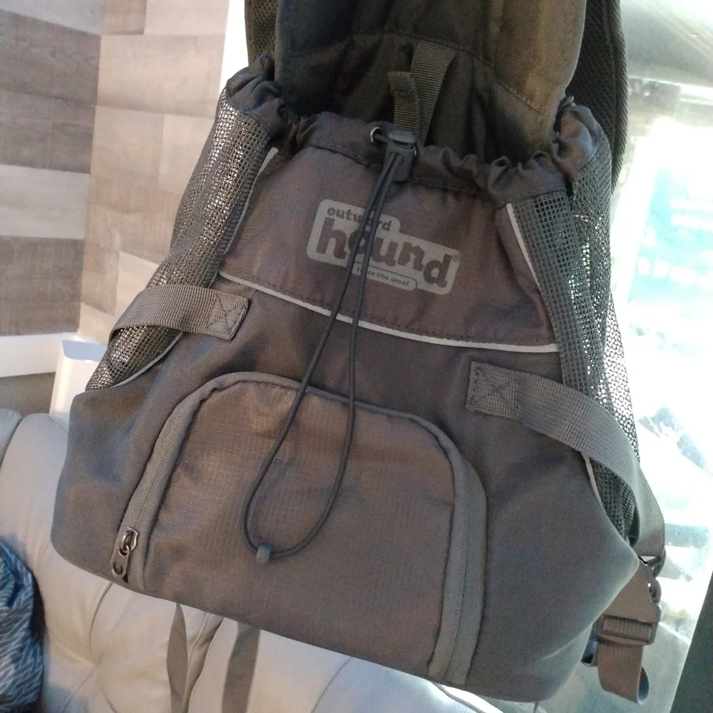 Dog carrier for medium dog